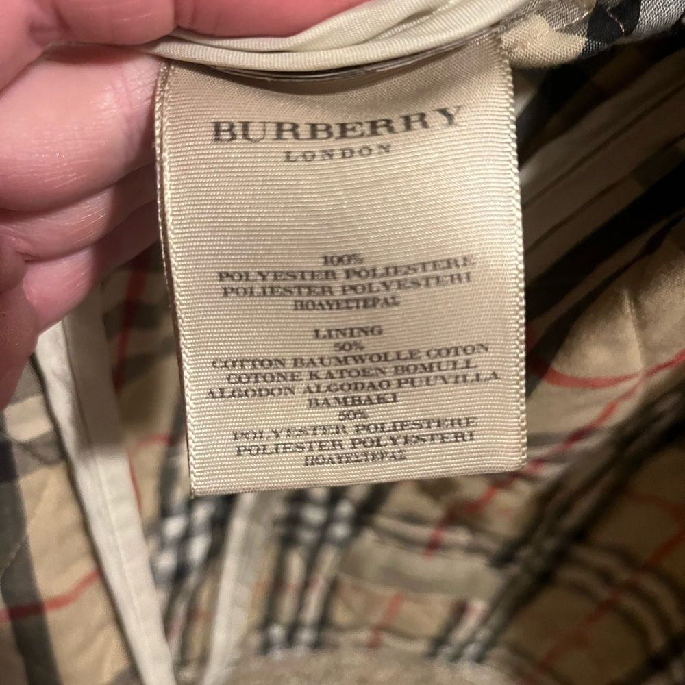 Burberry Quilted Jacket - Excellent condition! Size medium; color cream/beige - Picture 6 of 12